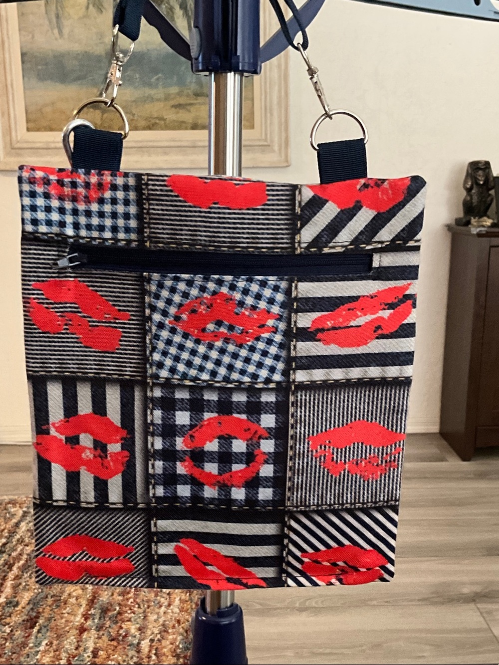Graphic Red Lip Print Patchwork Crossbody Bag
